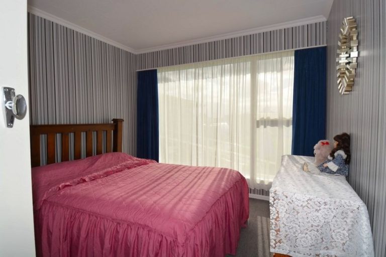 Photo of property in 2 Highfield Terrace, Newfield, Invercargill, 9812