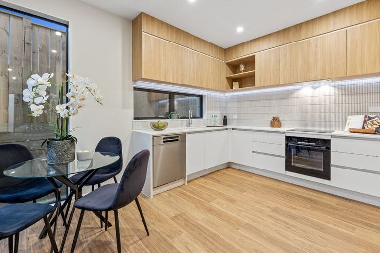 Photo of property in 33c Stanley Avenue, Milford, Auckland, 0620