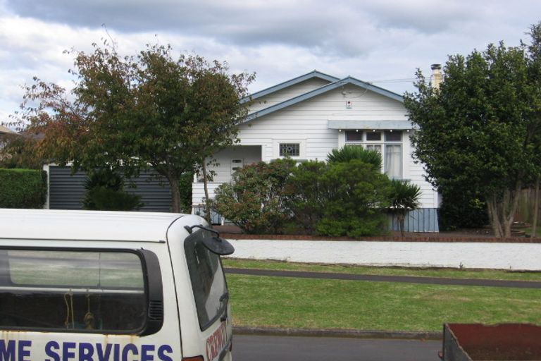 Photo of property in 19 Grande Vue Road, Papatoetoe, Auckland, 2025