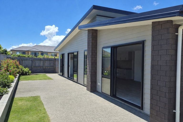 Photo of property in 28a San Priamo Place, Paraparaumu Beach, Paraparaumu, 5032