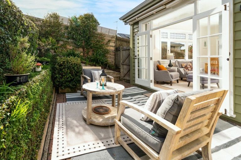 Photo of property in 62 Homewood Avenue, Karori, Wellington, 6012