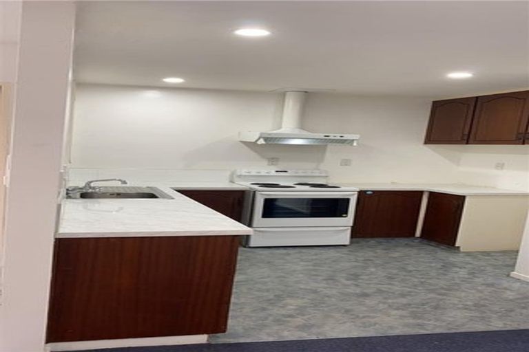 Photo of property in 2/3 Maxwell Street, Riccarton, Christchurch, 8041