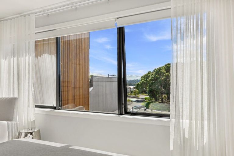 Photo of property in 21 Hudson Bay Road, Hobsonville, Auckland, 0616