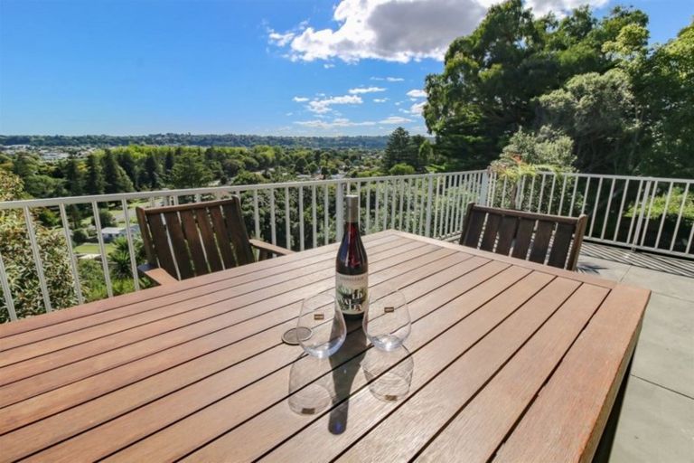 Photo of property in 23 Wairere Road, Bastia Hill, Whanganui, 4500