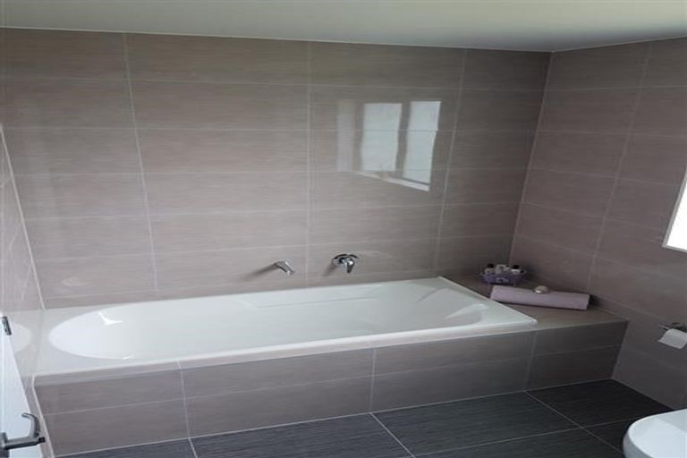 Photo of property in 37a Beach Road, Pahurehure, Papakura, 2113