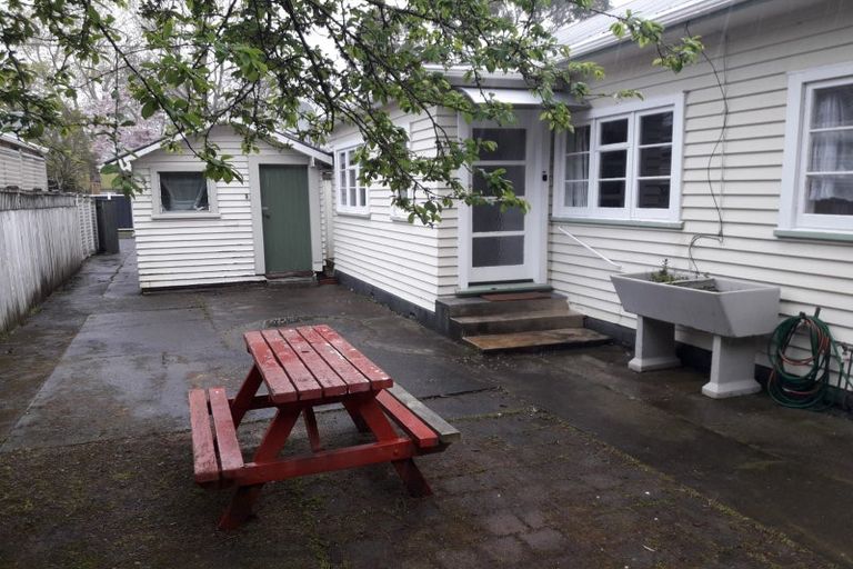 Photo of property in 1/12 Norfolk, Belmont, Lower Hutt, 5010