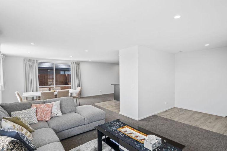 Photo of property in 21 Pajet Street, Marshland, Christchurch, 8083