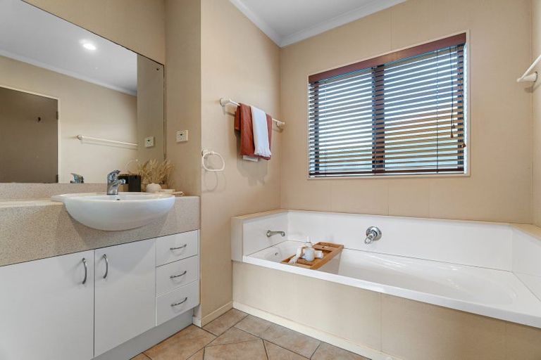 Photo of property in 289a Cambridge Road, Hillcrest, Hamilton, 3216