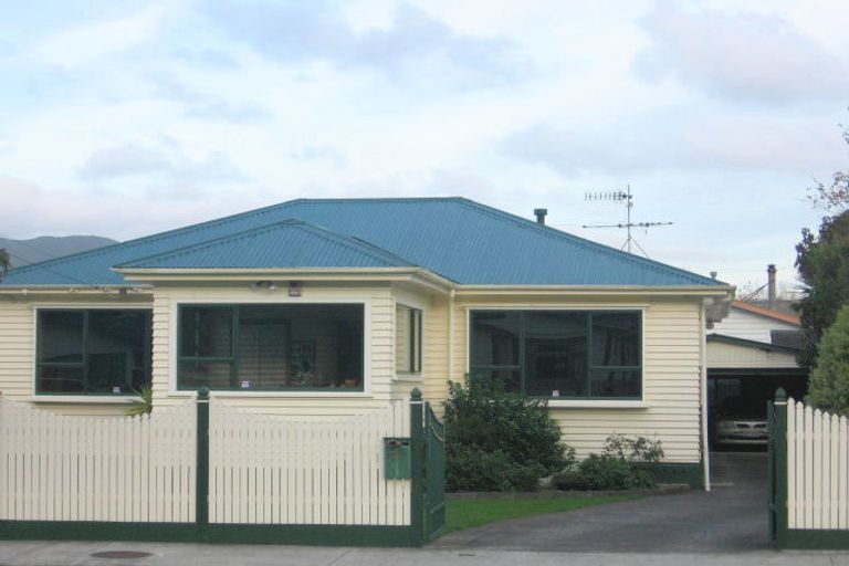 Photo of property in 21 Kiwi Street, Alicetown, Lower Hutt, 5010