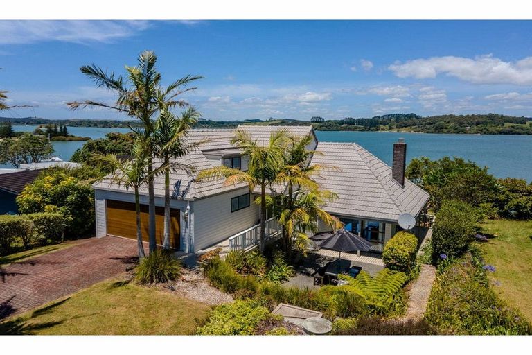 Photo of property in 54 Rangitane Loop Road, Kerikeri, 0294