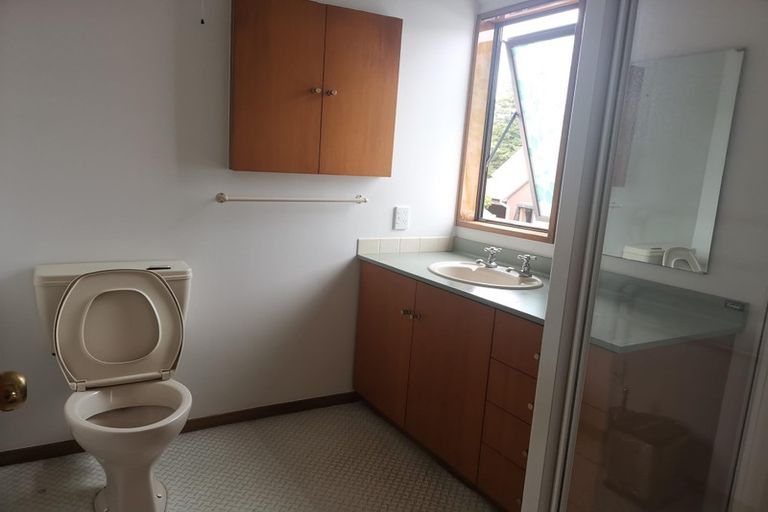 Photo of property in 29 Athol Terrace, Upper Riccarton, Christchurch, 8041