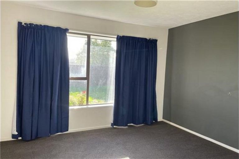 Photo of property in 35 Tivoli Place, Bishopdale, Christchurch, 8053