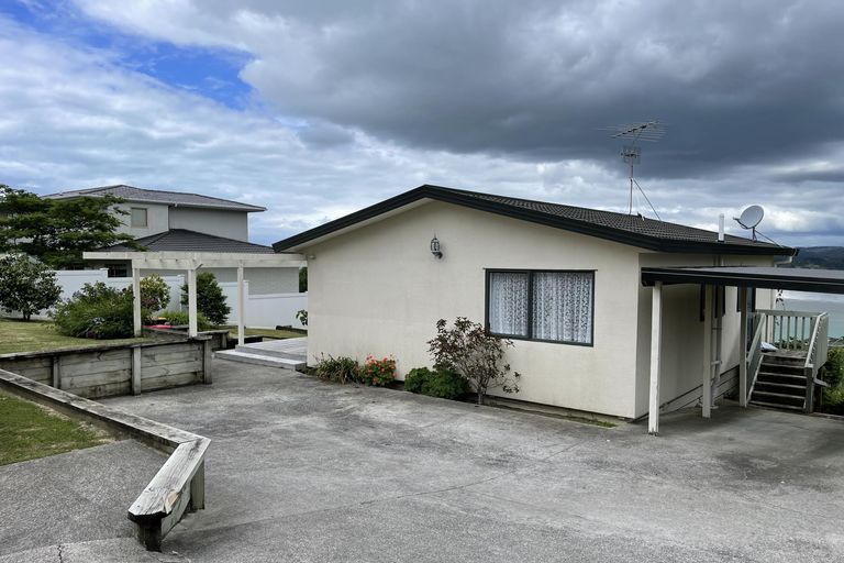 Photo of property in 107 Pah Road, Cockle Bay, Auckland, 2014