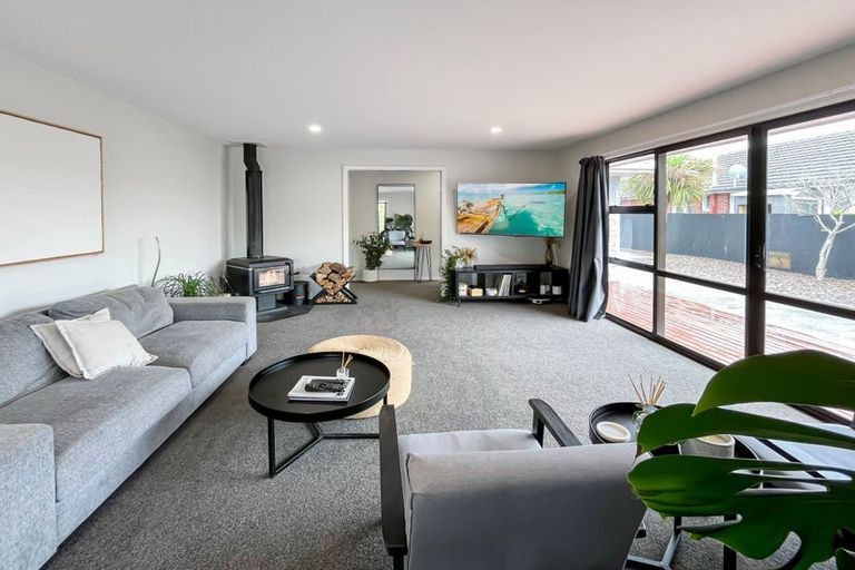 Photo of property in 15 Niagara Street, Wainoni, Christchurch, 8061