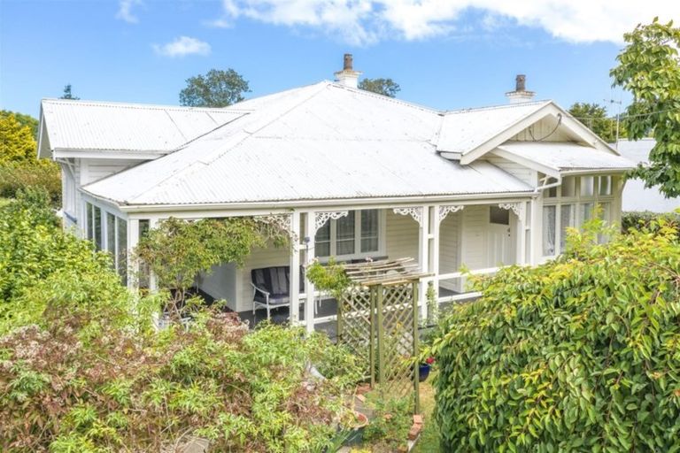 Photo of property in 11 Peakes Road, Saint Johns Hill, Whanganui, 4501