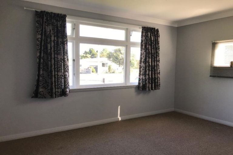 Photo of property in 138 Weraroa Road, Levin, 5510