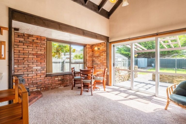 Photo of property in 15 Estuary Crescent, Fairfield, Dunedin, 9018