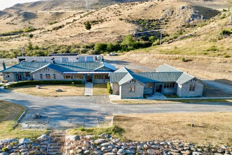 Photo of property in 567 Otematata Kurow Road, Kurow, 9435