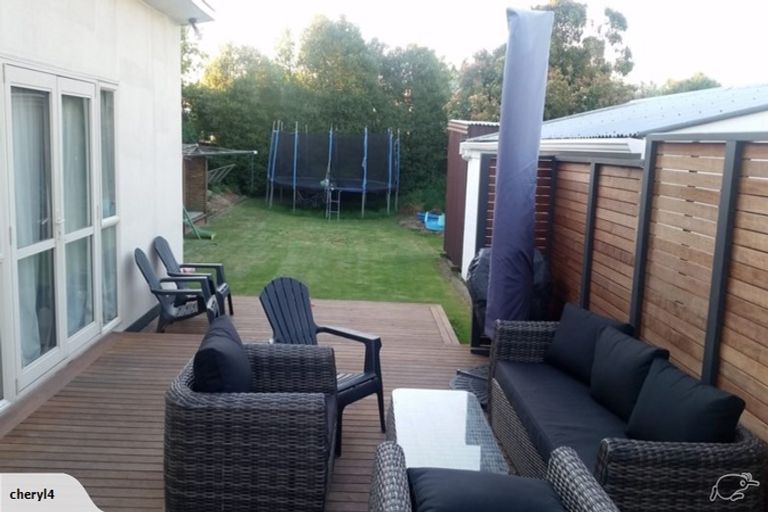 Photo of property in 16 Trafford Street, Harewood, Christchurch, 8051