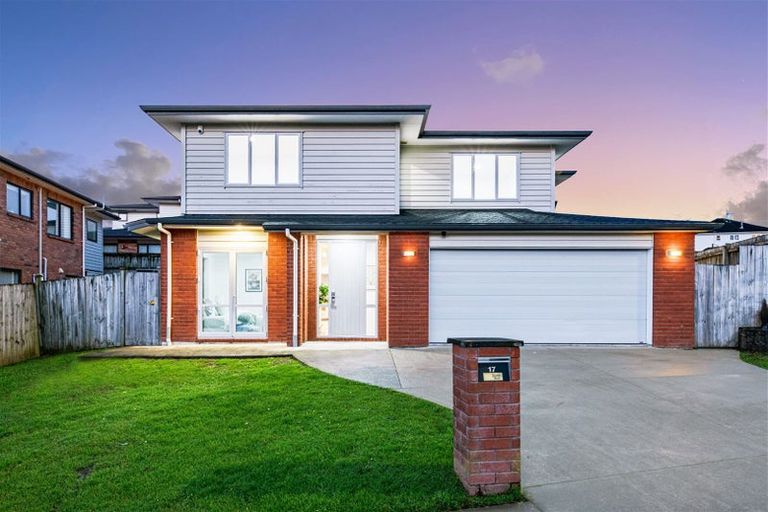 Photo of property in 17 Midhurst Avenue, Henderson, Auckland, 0612