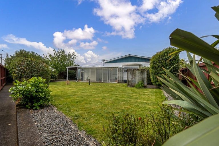 Photo of property in 49 Holland Crescent, Bulls, 4818