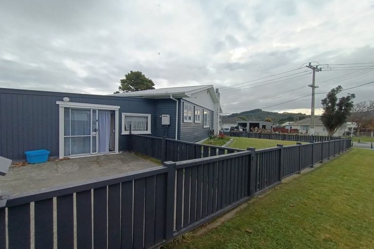 Photo of property in 9 Rata Street, Wainuiomata, Lower Hutt, 5014