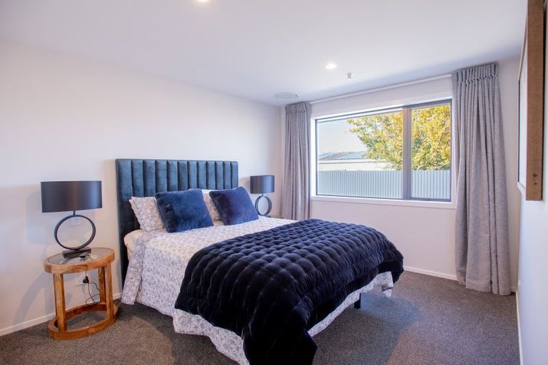 Photo of property in 18 Park Street, Winton, 9720