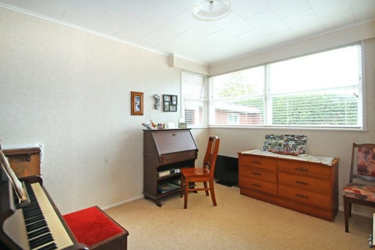 Photo of property in 9 Rameses Place, Pomare, Rotorua, 3015