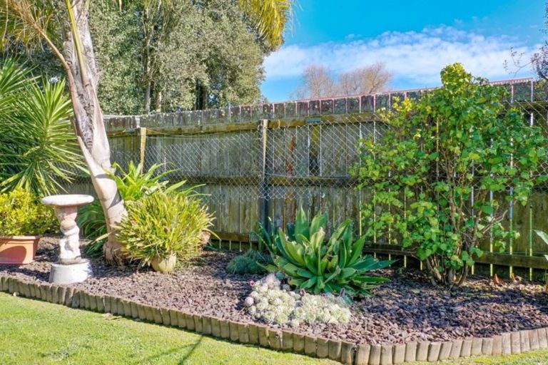 Photo of property in 1/81 Awatapu Drive, Whakatane, 3120