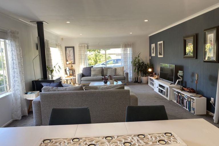 Photo of property in 39 Emlyn Place, Torbay, Auckland, 0630