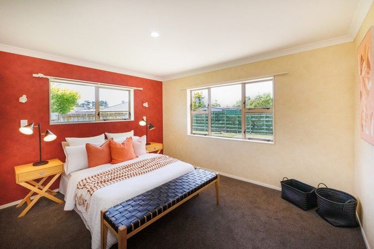 Photo of property in 30 Parnell Heights Drive, Kelvin Grove, Palmerston North, 4414