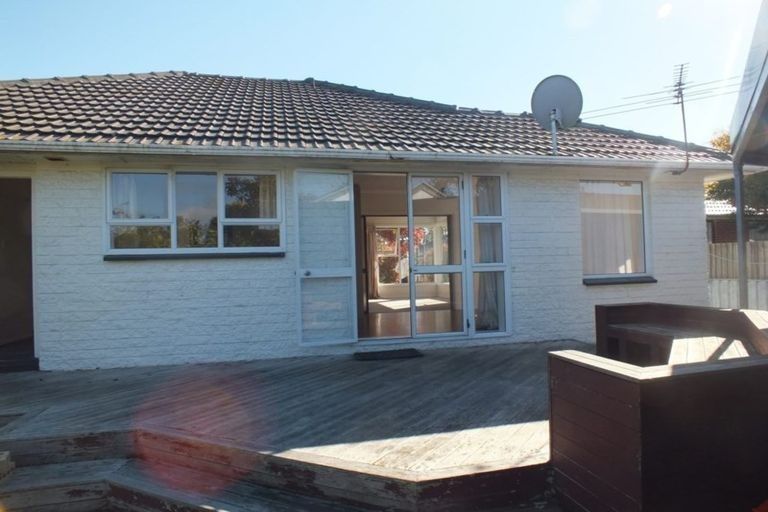 Photo of property in 19 Solway Avenue, Ilam, Christchurch, 8041