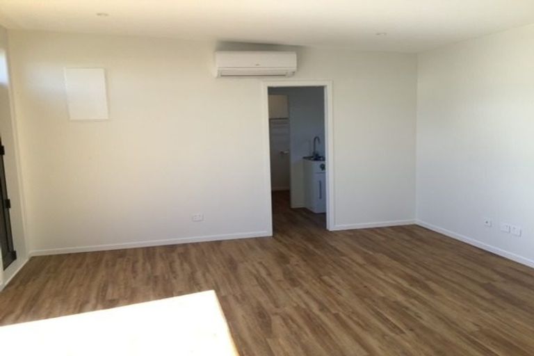 Photo of property in 8a Bolton Street, Petone, Lower Hutt, 5012