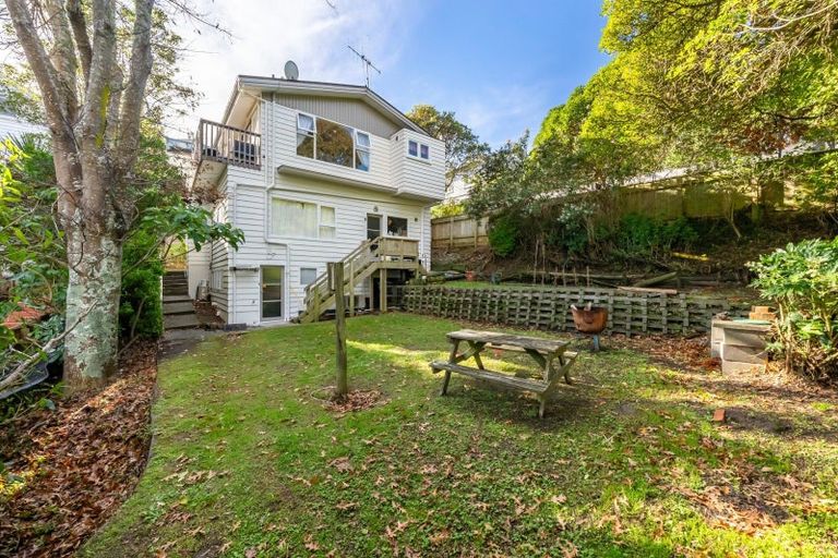 Photo of property in 62 Tio Tio Road, Miramar, Wellington, 6022