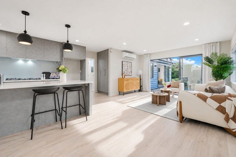 Photo of property in 21 Vintry Drive, Huapai, Kumeu, 0810