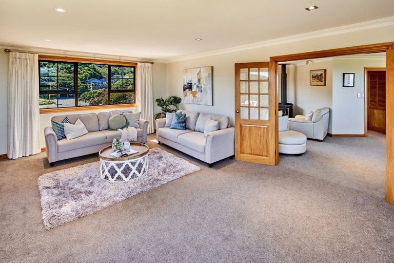 Photo of property in 63 Maungaraki Road, Korokoro, Lower Hutt, 5012