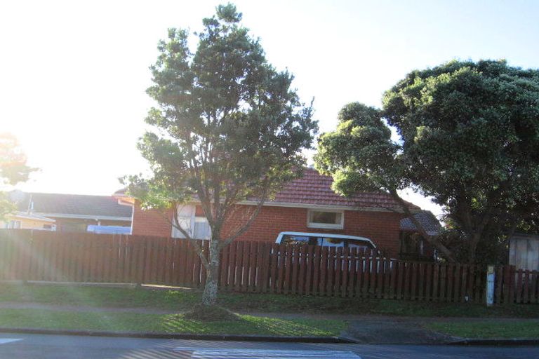 Photo of property in 202 Centreway Road, Orewa, 0931
