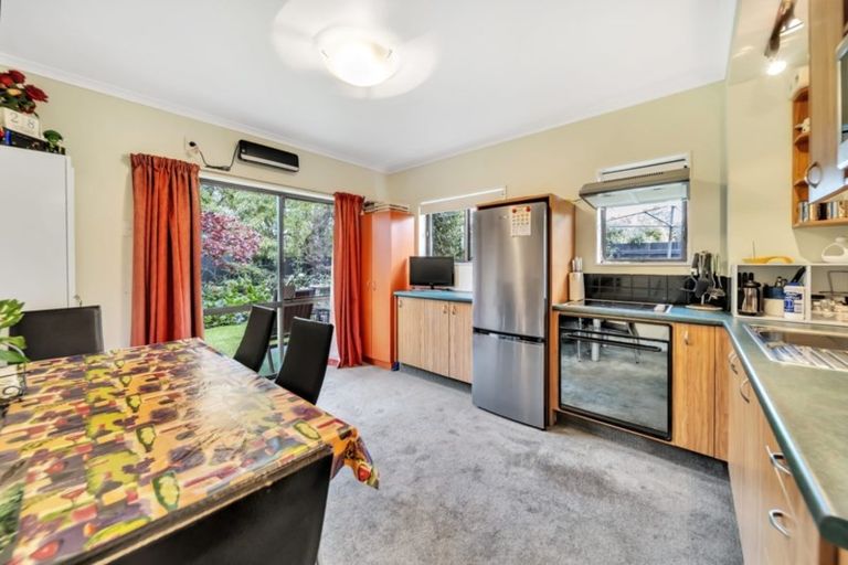 Photo of property in 10 Cornwall Street, Vauxhall, Dunedin, 9013