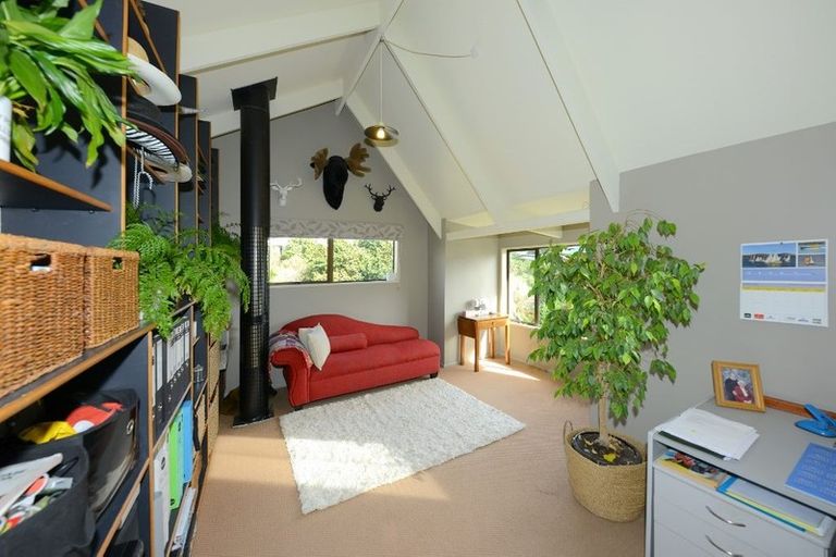Photo of property in 2 Ranui Crescent, Diamond Harbour, Lyttelton, 8971