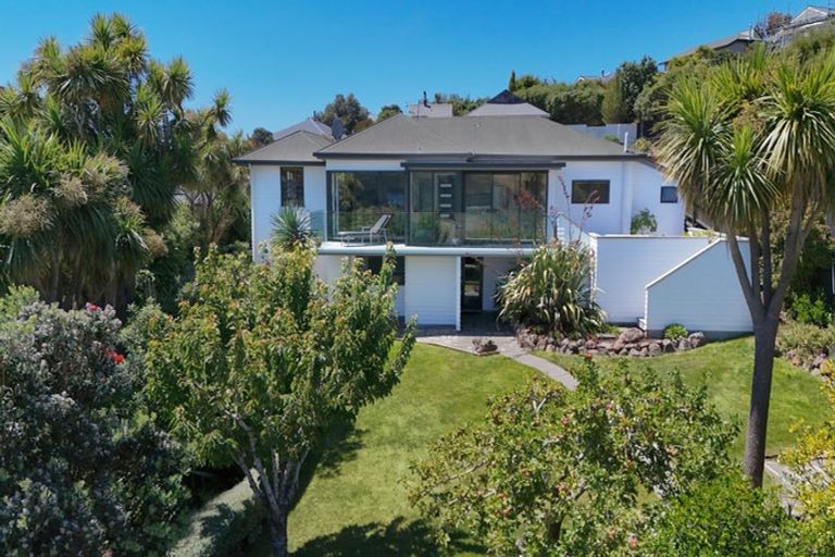 Photo of property in 80 Hackthorne Road, Cashmere, Christchurch, 8022