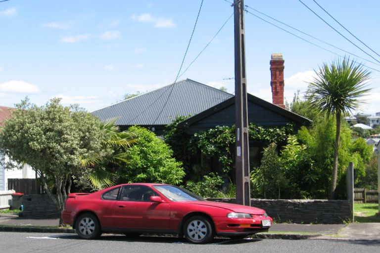 Photo of property in 19 Aitken Terrace, Kingsland, Auckland, 1021