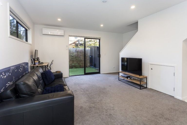 Photo of property in 2/41 Gracefield Avenue, Christchurch Central, Christchurch, 8013