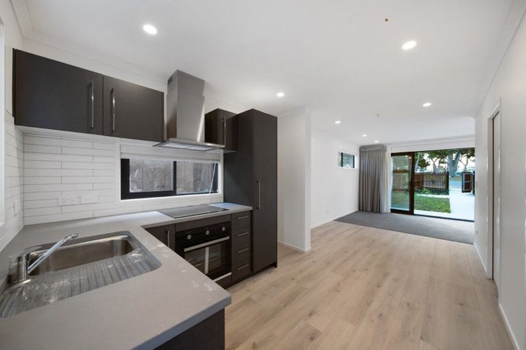 Photo of property in 5 Settlement Road, Papakura, 2110