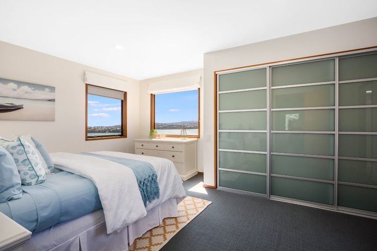 Photo of property in 14 The Crowsnest, Whitby, Porirua, 5024