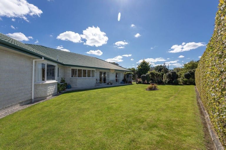 Photo of property in 8 Bowen Street, Woodville, 4920