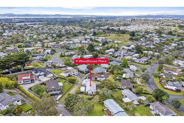 Photo of property in 9 Woodhouse Place, West Harbour, Auckland, 0618