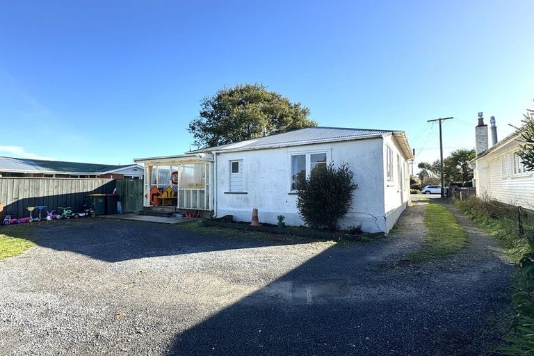 Photo of property in 105 Clyde Street, Balclutha, 9230
