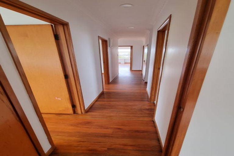 Photo of property in 44 Juniper Road, Sunnynook, Auckland, 0620