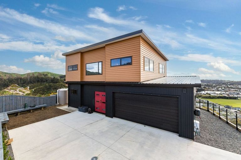 Photo of property in 9 Trysail Place, Whitby, Porirua, 5024