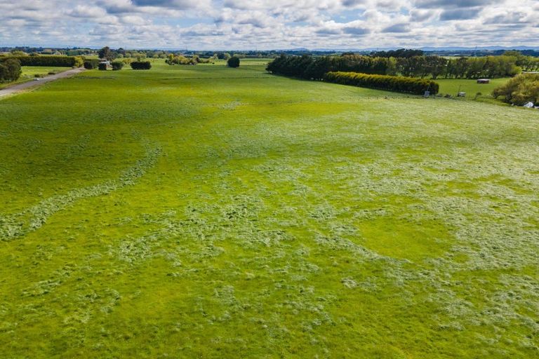 Photo of property in 33 Mckellar Road, Seaward Bush, Invercargill, 9871